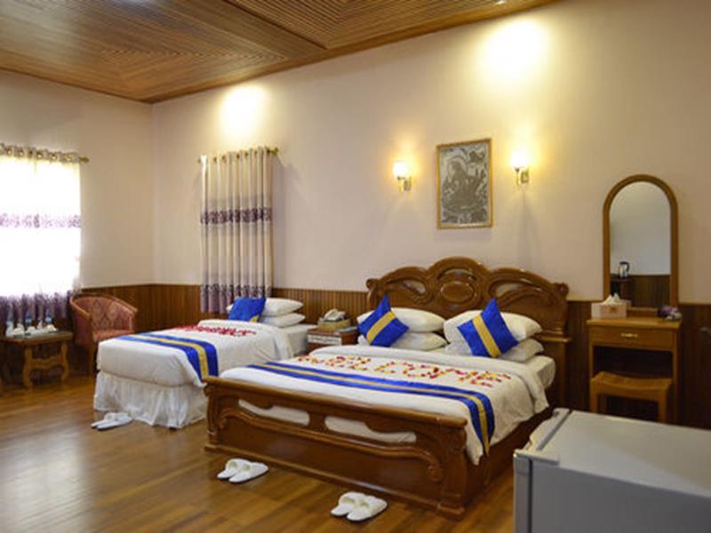 Famous Hotel Баго Экстерьер фото